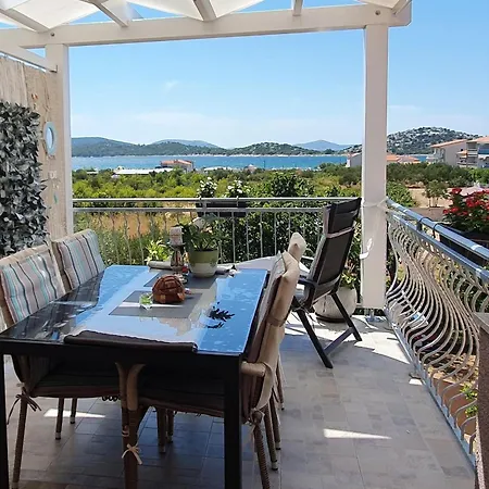 Appartement With Parking Space Tribunj, Vodice - 23680 *