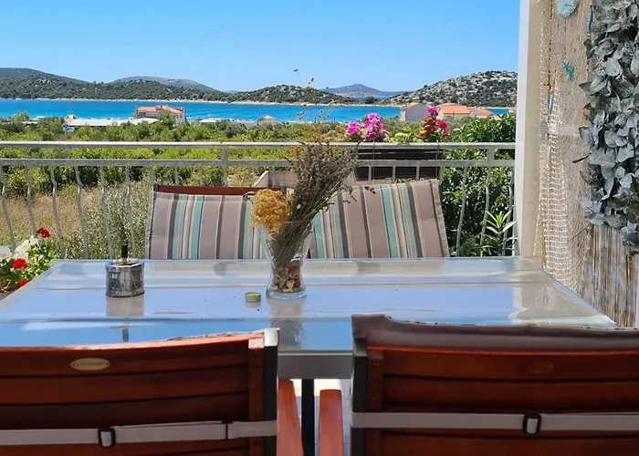 Appartement With Parking Space Tribunj, Vodice - 23680 Tribalj